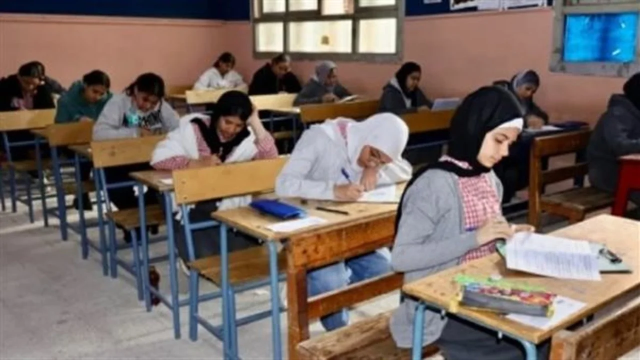 صور امتحان الجبر.. تحقيق عاجل في قضية محافظة الجيزة